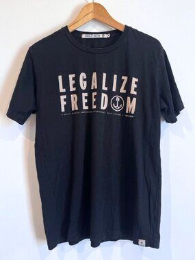 Iron & Resin Legalize Freedom Graphic Tee Black M Motorcycle